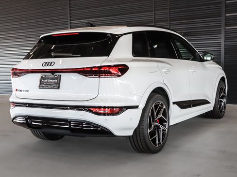 New 2027 Audi SQ6 e-tron Premium Plus AWD/4WD image 17