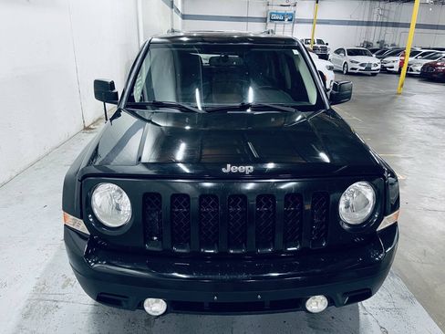 Used 2016 Jeep Patriot High Altitude FWD image 13