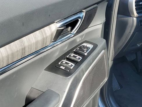 Used 2024 Kia Telluride EX image 19