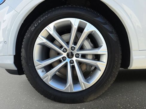 Used 2026 Audi Q7 3.0T Premium Plus w/ Premium Plus Package AWD/4WD image 34