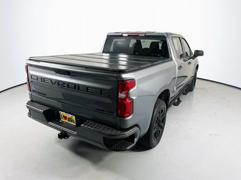 Used 2022 Chevrolet Silverado 1500 Custom w/ LPO, Blackout Package RWD image 9