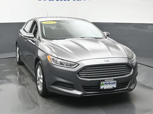 Used 2013 Ford Fusion SE FWD image 5