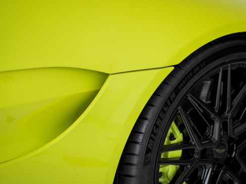 Used 2020 Aston Martin V8 Vantage Coupe RWD image 9