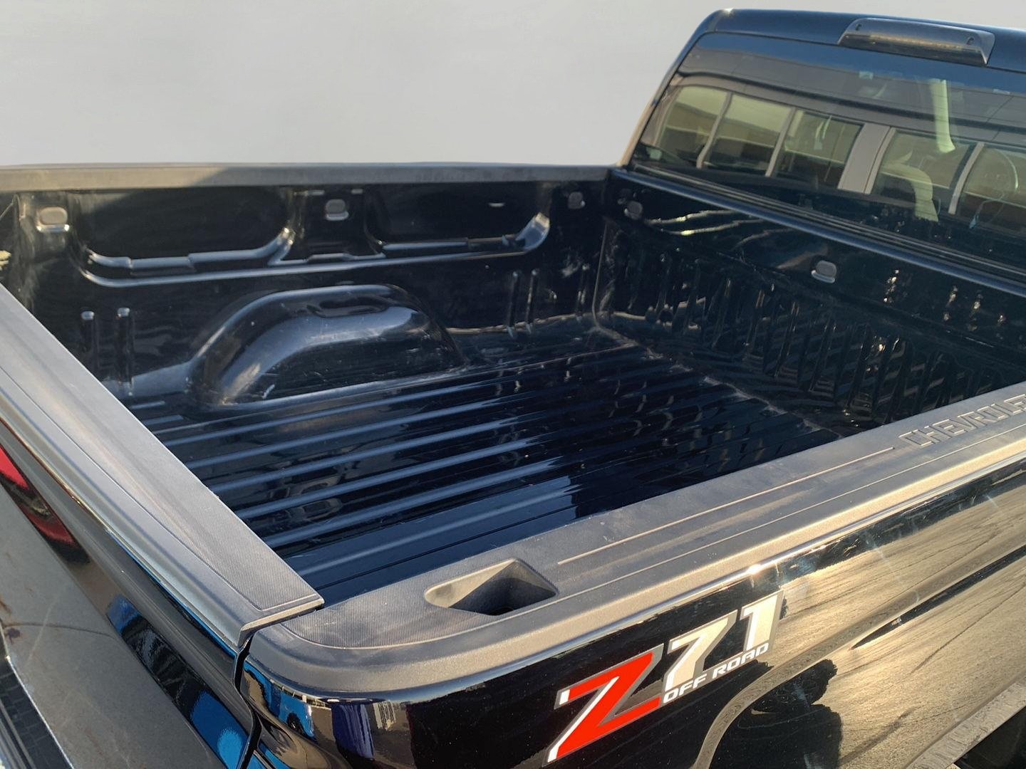 Used 2018 Chevrolet Silverado 1500 LT w/ All Star Edition AWD/4WD image 30