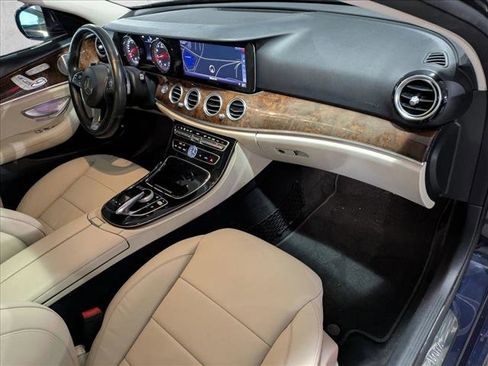 Used 2018 Mercedes-Benz E 300 image 26