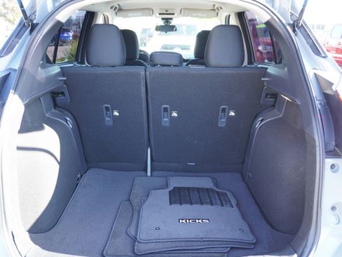 Used 2024 Nissan Kicks SV w/ Exterior Package image 12