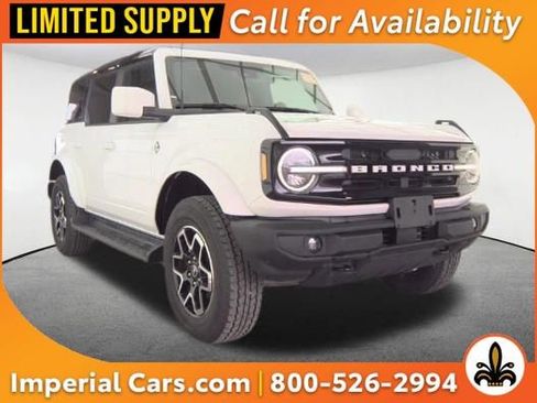 Used 2025 Ford Bronco Outer Banks image 1