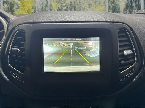 Used 2020 Jeep Compass Latitude AWD/4WD image 26