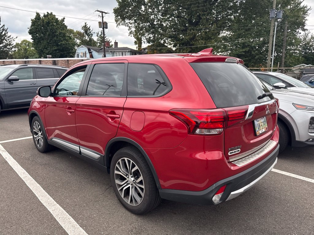 Used 2018 Mitsubishi Outlander SE AWD/4WD image 4