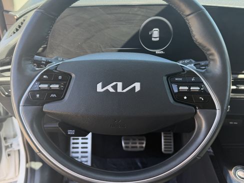Used 2023 Kia Niro Wave w/ Wave Preserve Package FWD image 21