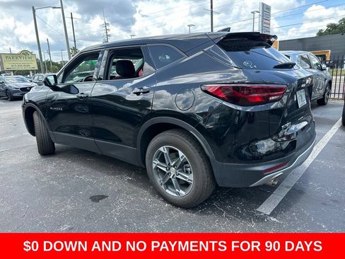 Used 2025 Chevrolet Blazer LT FWD image 4