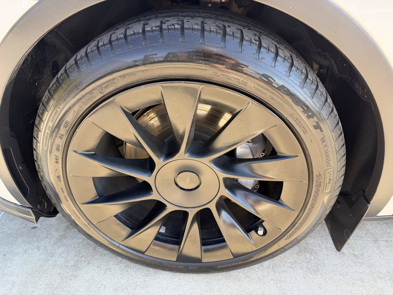 Used 2021 Tesla Model Y Long Range AWD/4WD image 9