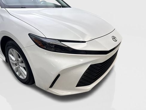 Used 2025 Toyota Camry LE FWD image 17