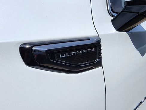 New 2026 GMC Yukon XL Denali Ultimate AWD/4WD image 10