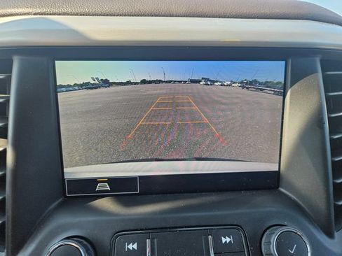 Used 2023 GMC Acadia SLT w/ Preferred Package FWD image 20