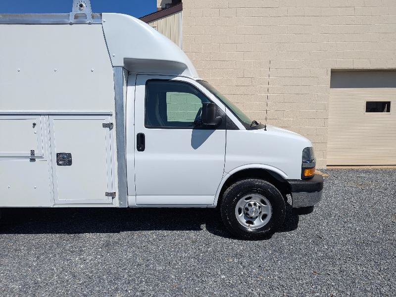 Used 2021 Chevrolet Express 3500 w/ Power Convenience Package RWD image 18