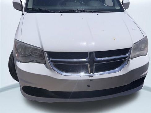 Used 2014 Dodge Grand Caravan SXT FWD image 6