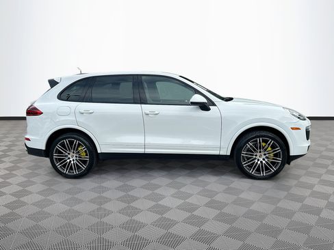 Used 2017 Porsche Cayenne Platinum Edition image 8