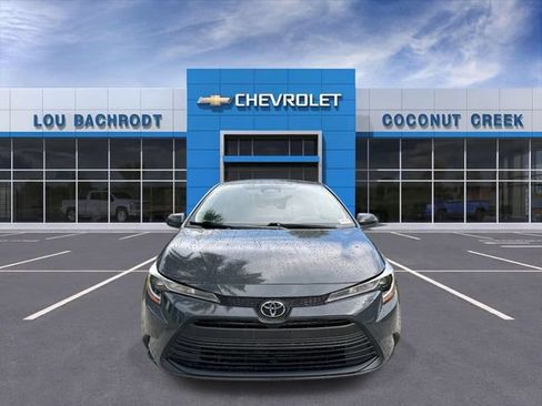 Used 2023 Toyota Corolla LE w/ LE Convenience Package FWD image 3