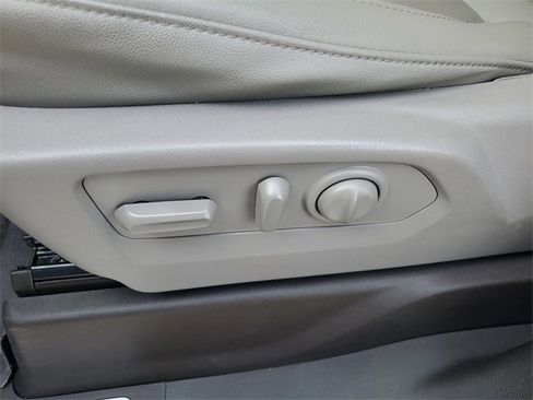 Used 2022 GMC Sierra 2500 SLT w/ SLT Premium Package image 7