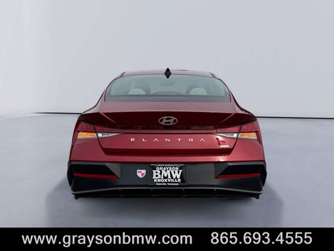 Used 2025 Hyundai Elantra Limited FWD image 4