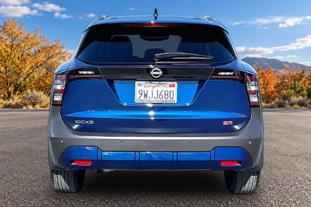 Used 2025 Nissan Kicks SR FWD image 5