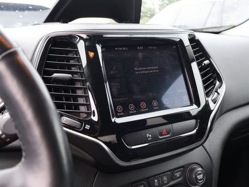 Used 2019 Jeep Cherokee Limited AWD/4WD image 11