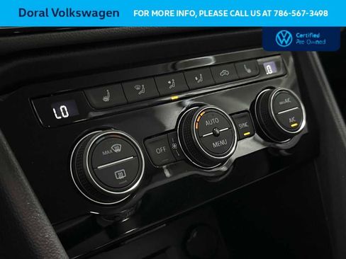 Certified 2024 Volkswagen Taos SE FWD image 20