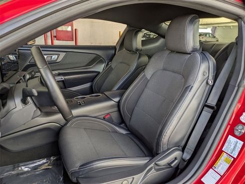 Used 2024 Ford Mustang Coupe image 23
