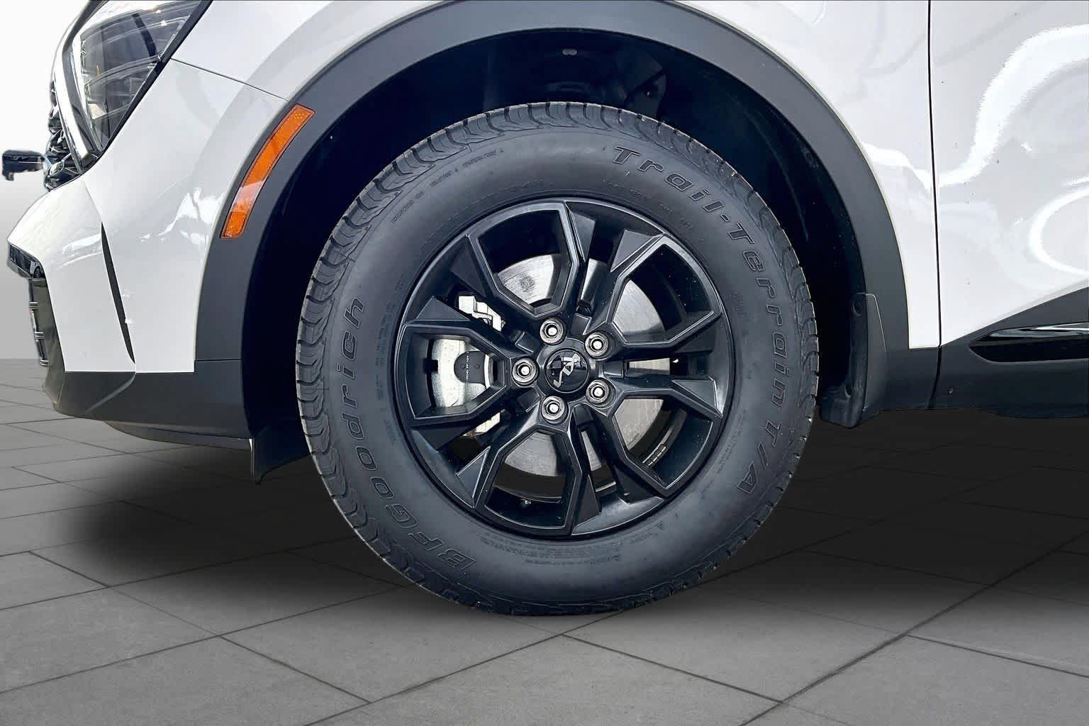 Used 2025 Kia Sportage X-Pro Prestige AWD/4WD image 11