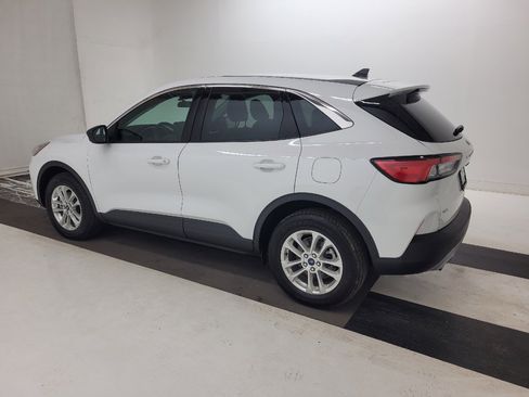 Used 2022 Ford Escape SE AWD/4WD image 3