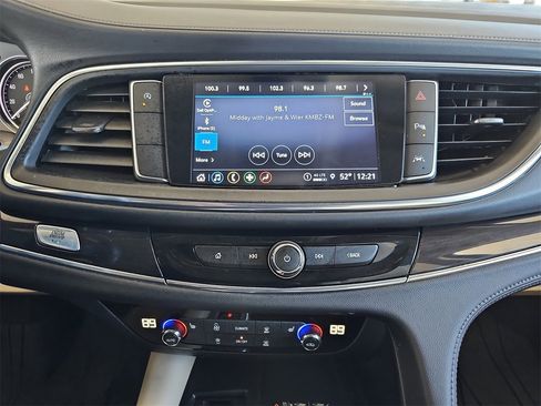 Certified 2023 Buick Enclave Essence image 20