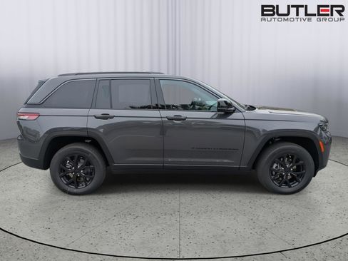 New 2026 Jeep Grand Cherokee Altitude AWD/4WD image 7