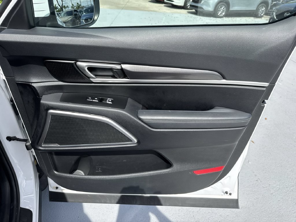 Used 2024 Kia Telluride S FWD image 42
