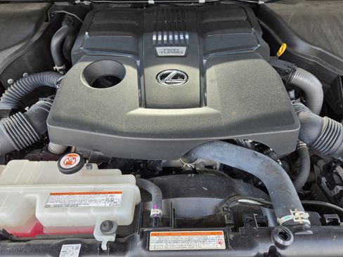 Used 2024 Lexus GX 550 w/ Cold Area Package AWD/4WD image 33
