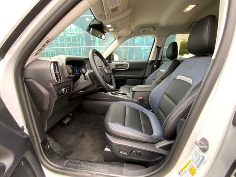 Used 2025 Ford Bronco Sport Outer Banks image 9