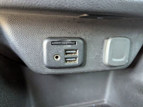 Used 2020 Chevrolet Traverse Premier image 23