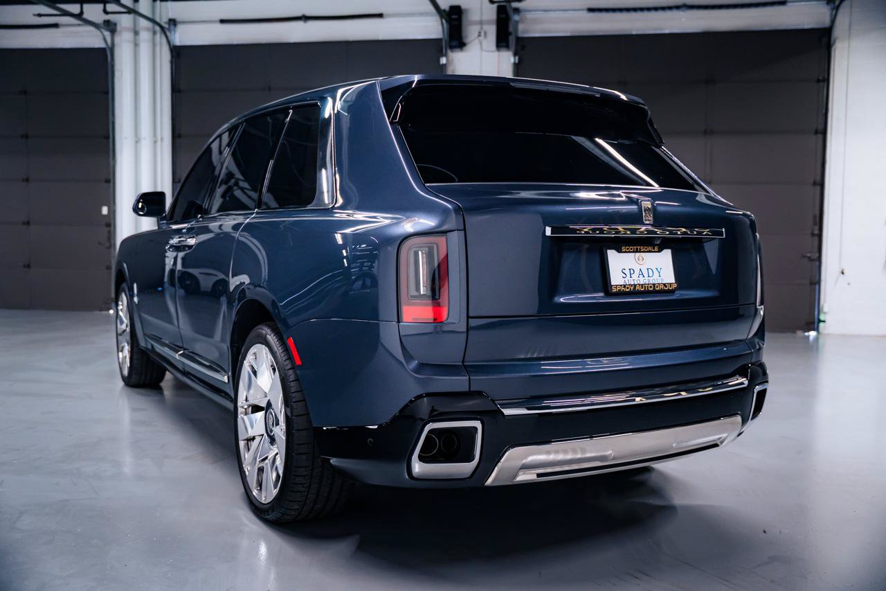 Used 2025 Rolls-Royce Cullinan w/ Dynamic Package AWD/4WD image 3