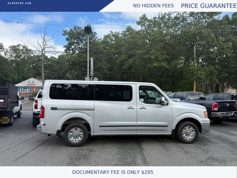 Used 2012 Nissan NV 3500 SL w/ Technology Pkg image 3