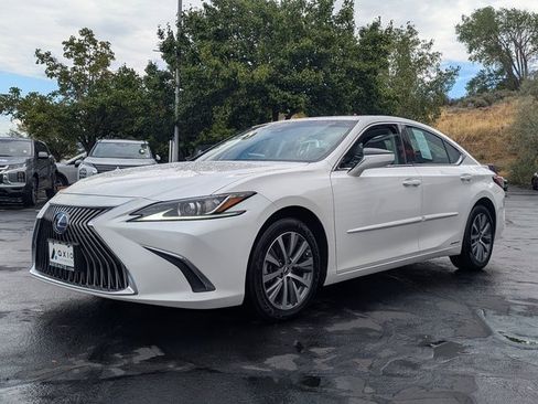 Used 2021 Lexus ES 300h w/ Accessory Package 2 image 8