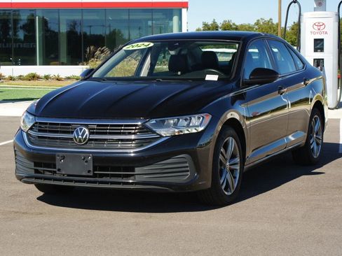 Used 2024 Volkswagen Jetta SE image 24