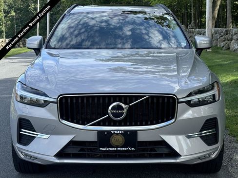 Used 2022 Volvo XC60 B5 Momentum w/ Climate Package AWD/4WD image 3