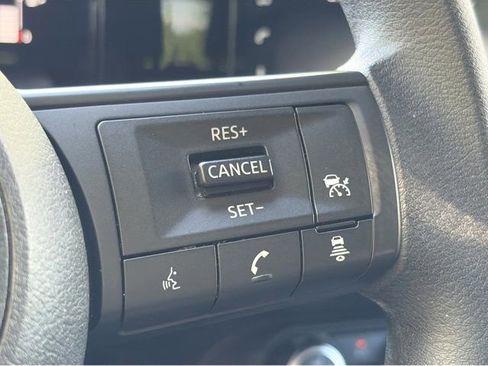 Certified 2025 Nissan Kicks SV FWD image 13