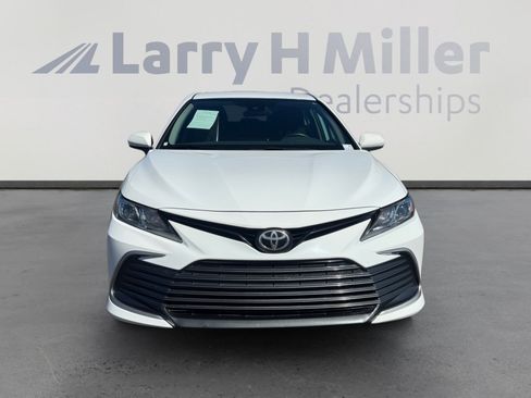 Used 2022 Toyota Camry LE w/ Carpet Mat Package (TMS) image 8