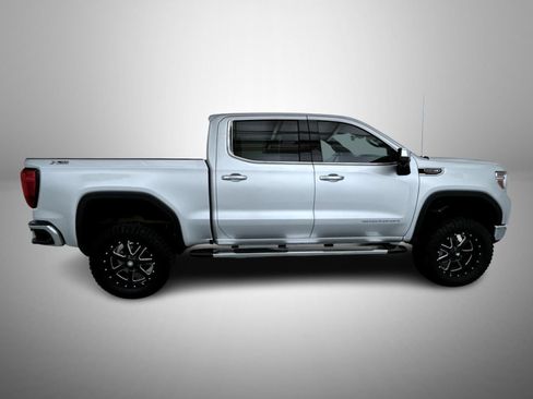 Used 2021 GMC Sierra 1500 SLT w/ SLT Premium Plus Package AWD/4WD image 4