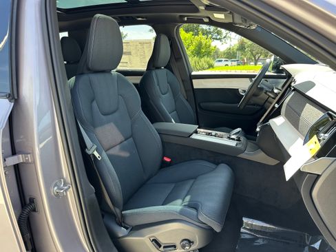 Used 2026 Volvo XC90 B6 Ultra w/ Protection Package Premier image 8