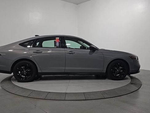 Used 2025 Honda Accord SE image 6