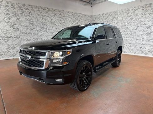 Used 2018 Chevrolet Tahoe LT w/ Luxury Package AWD/4WD image 3