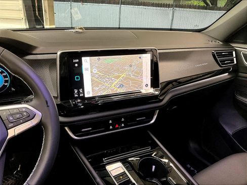 New 2026 Volkswagen Atlas Cross Sport SEL image 9