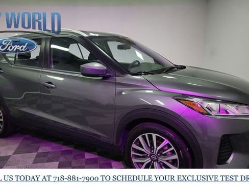 Used 2024 Nissan Kicks SV image 8